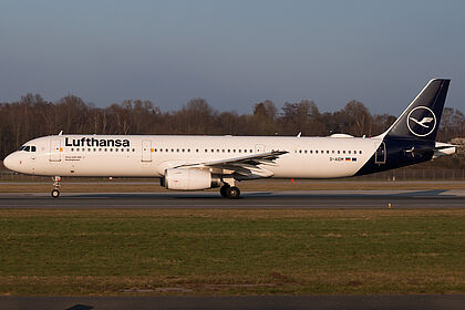 Aircraft D-AIDM photo via Planespotters