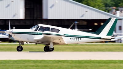 Aircraft N6229P photo via JetPhotos