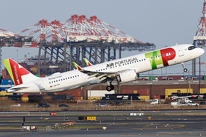 Aircraft CS-TXI photo via Planespotters