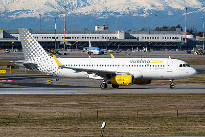 Aircraft EC-MKM photo via Planespotters