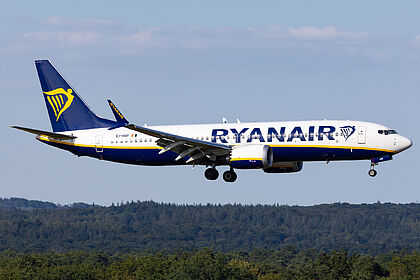 Aircraft EI-HAY photo via Planespotters
